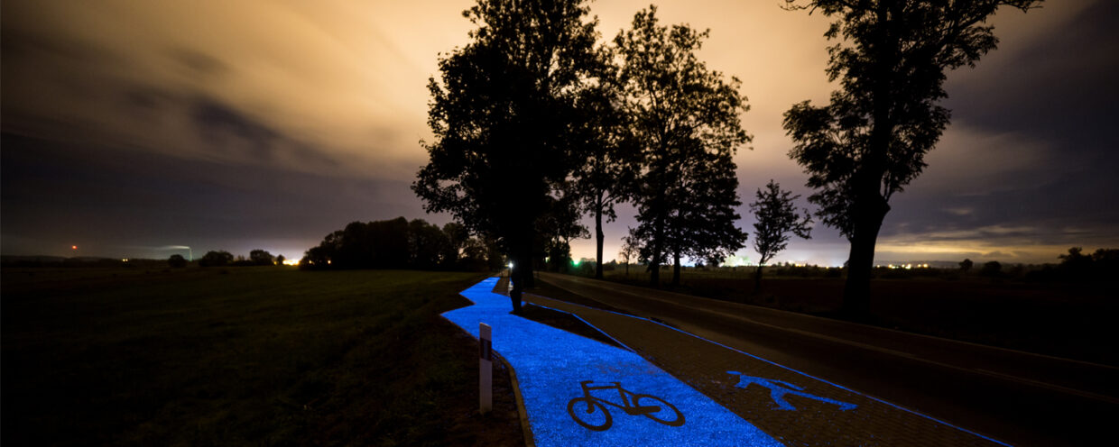 Self-illuminated bike path image